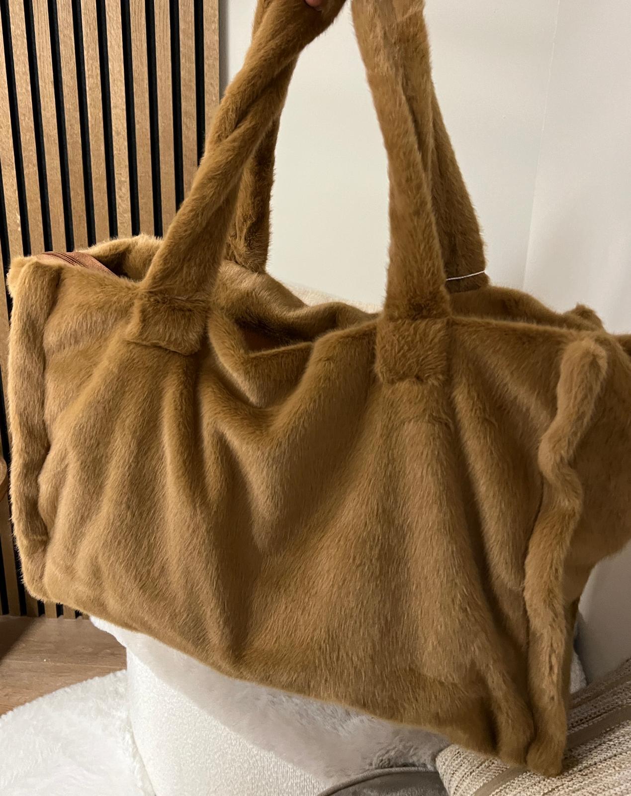 Bag - Dione Fluffy Camel
