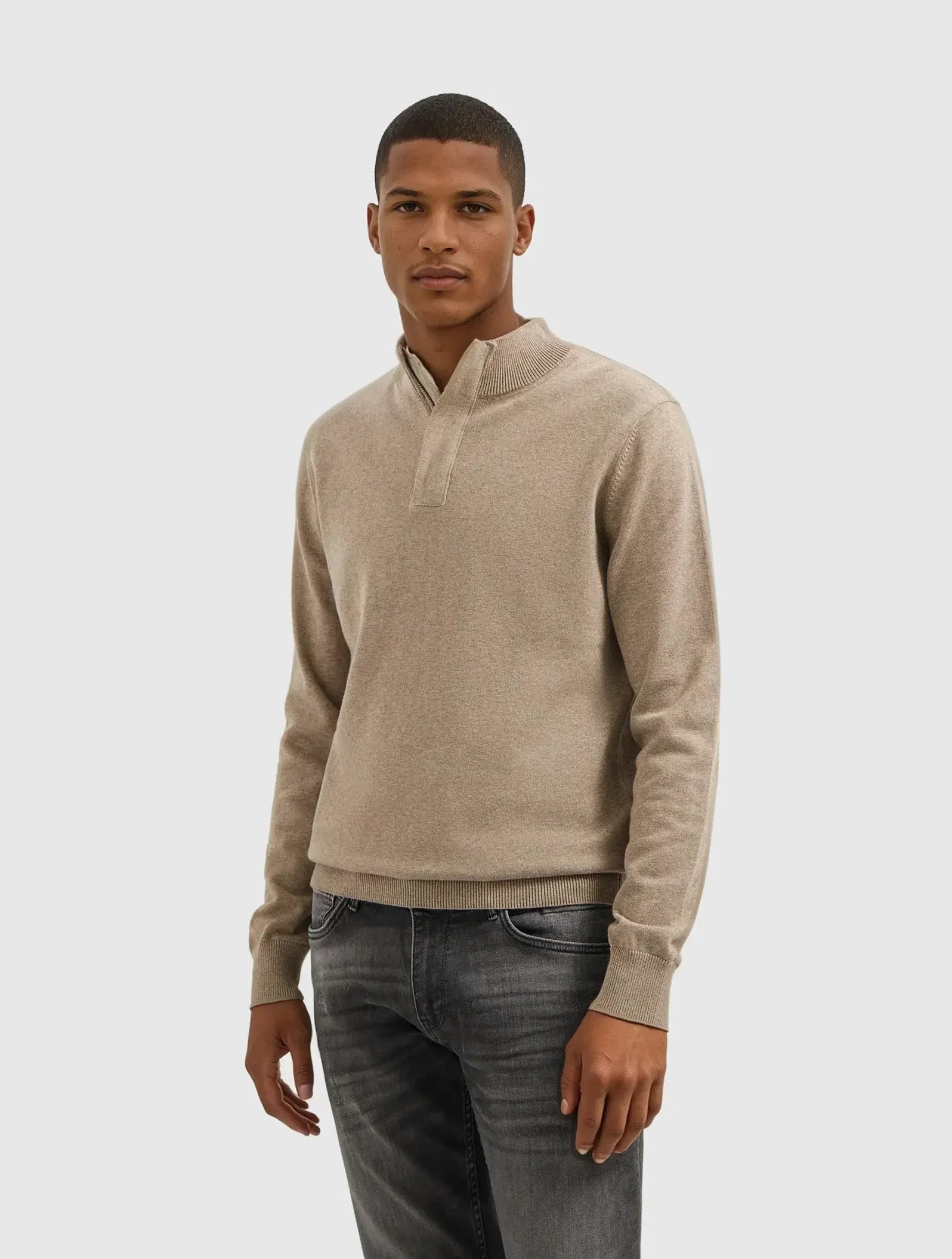 Pure Path - Knit hidden half zip