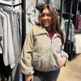 K Design - Jas in bont look met rits B904