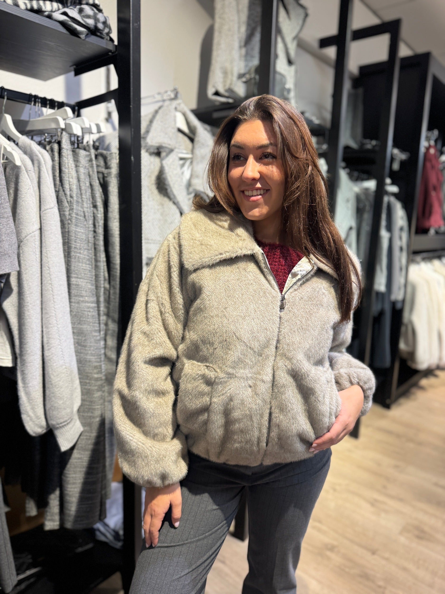 K Design - Jas in bont look met rits B904