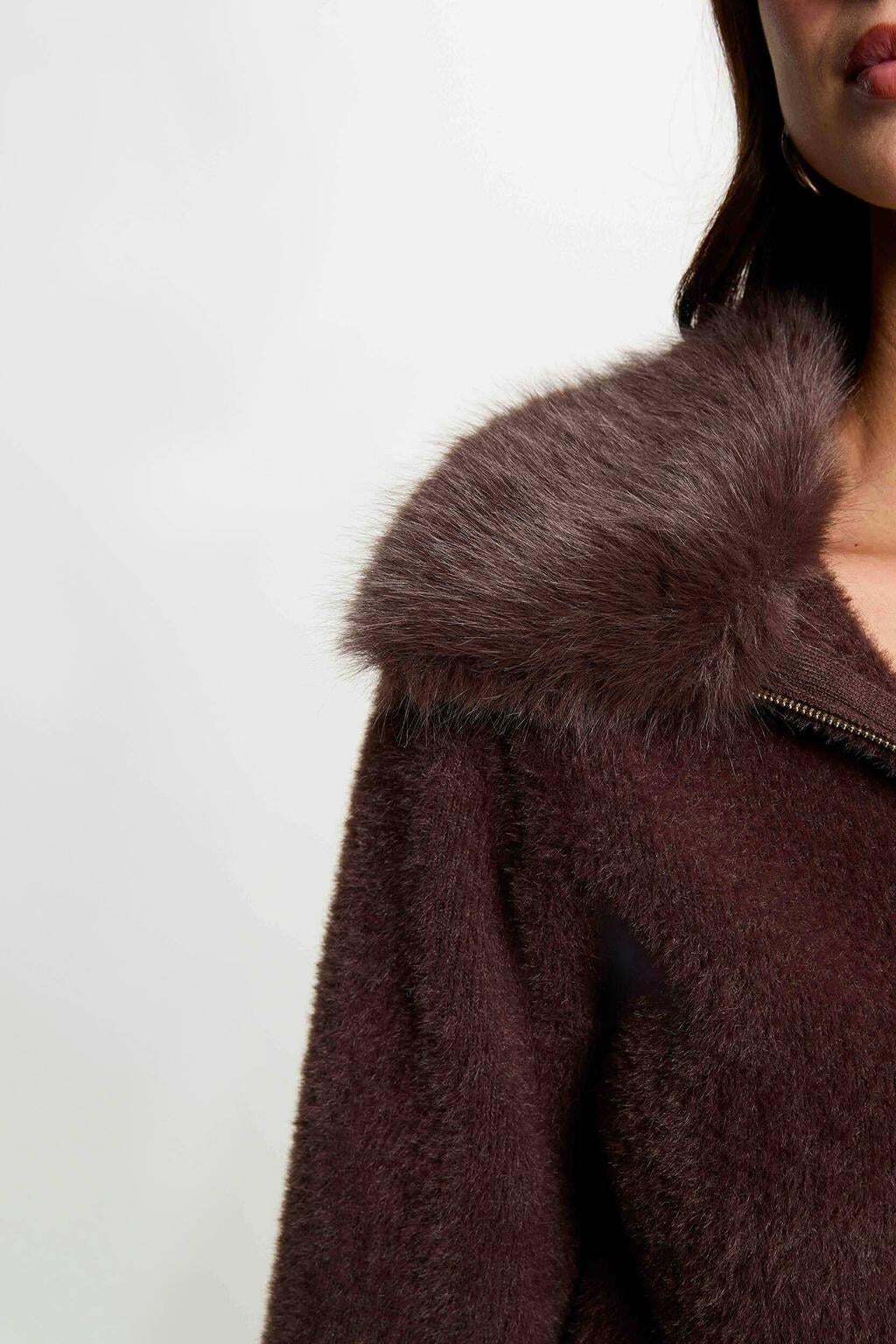 Morgan -  Vest met fluffy kraag Bruin