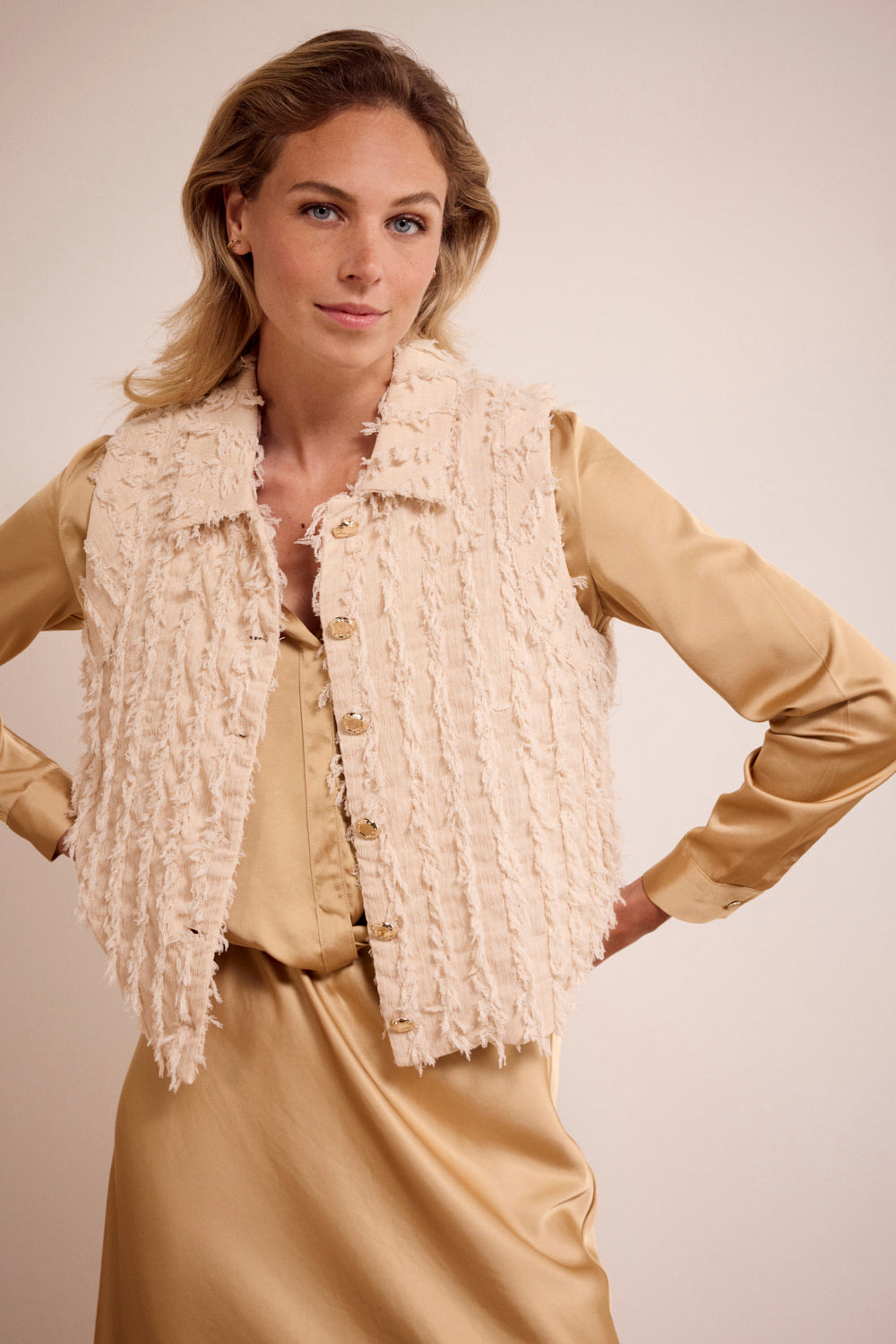 Tramontana - Fancy Frilled Vest Stone Melange