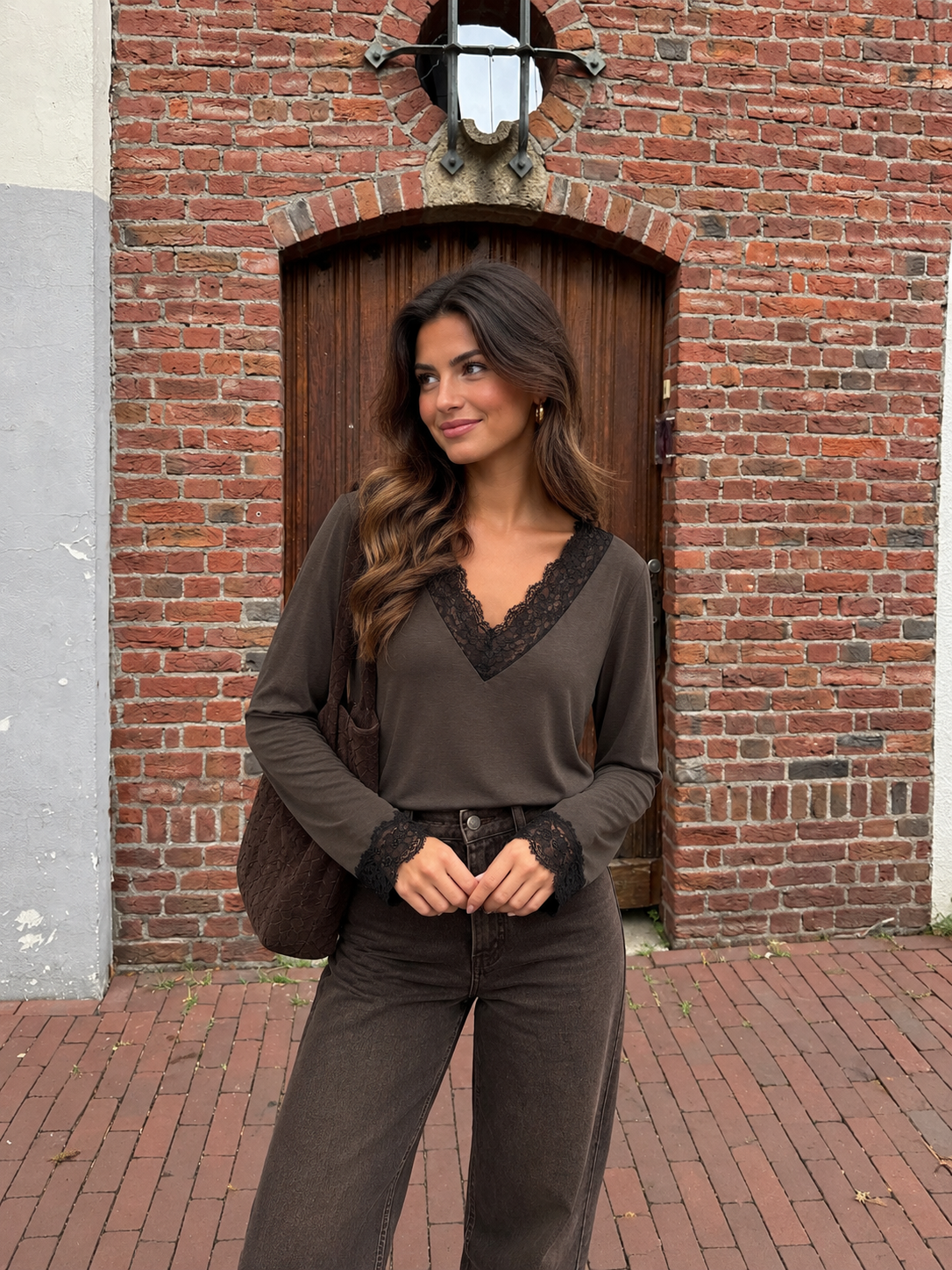 Longsleeve V hals - Casmere blend met kant 