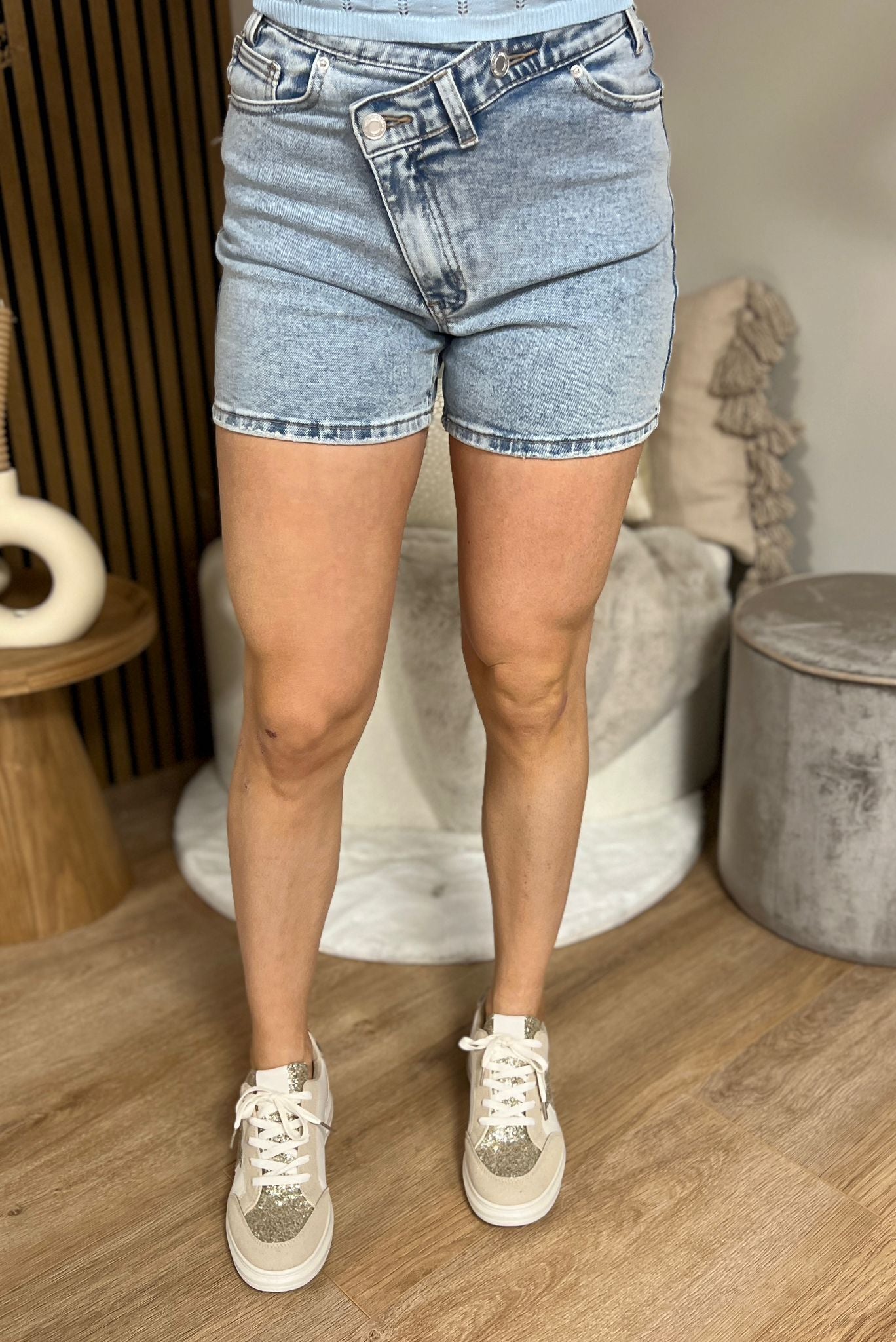 Short - Light Blue Didi