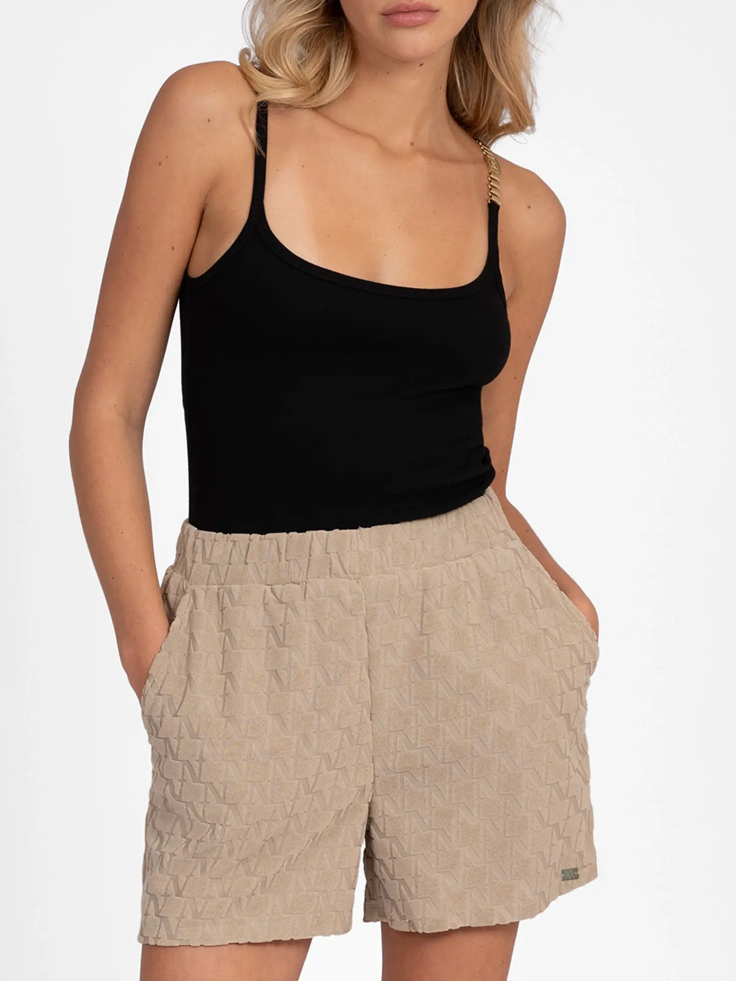 Nikkie - Que Short Beige