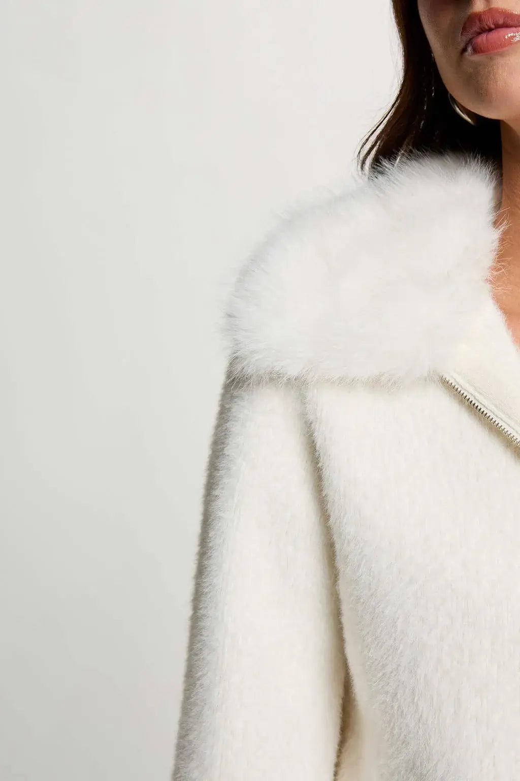 Morgan -  Vest met fluffy kraag Off-White