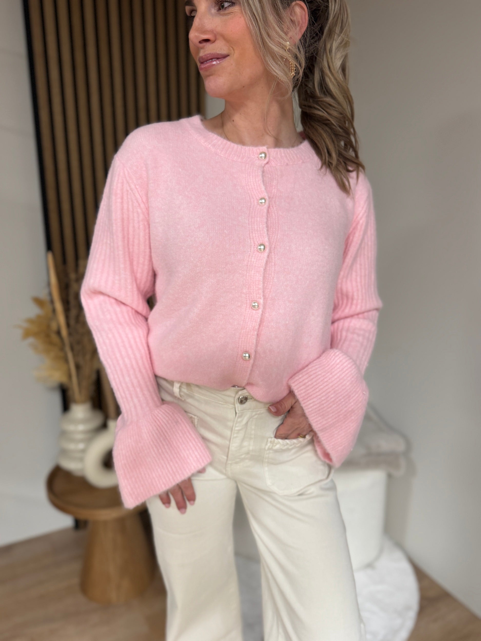 Vest - Pink  Met parelknoopjes